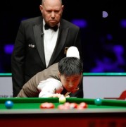 小金体育官方入口-历史首次！赵心童、周跃龙惊险晋级，国手包揽斯诺克世界大奖赛4强